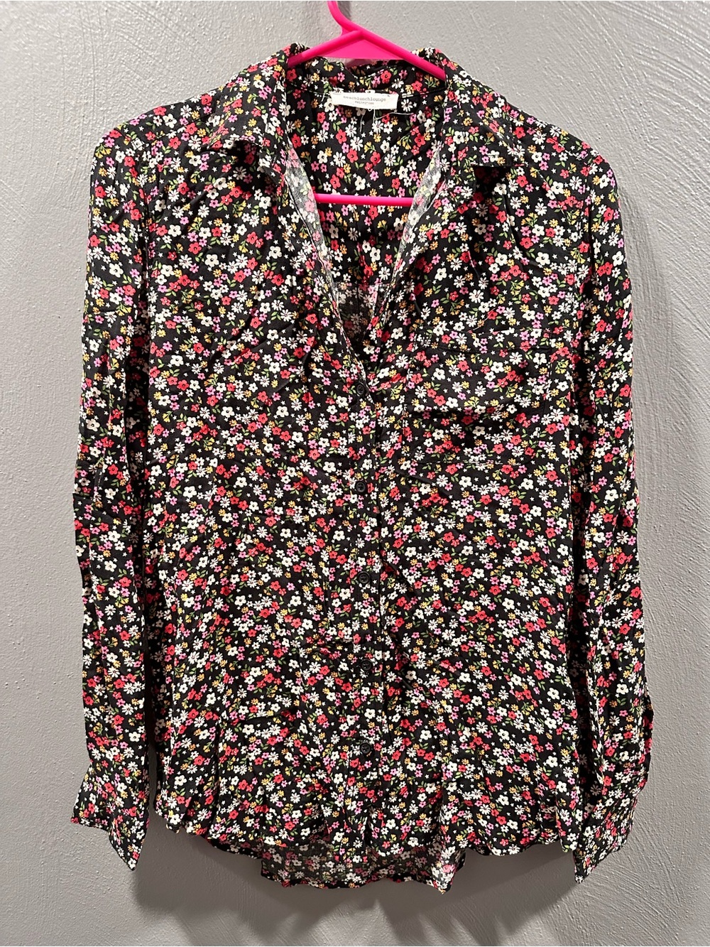 beachlunchlounge Black Button-Down Shirt with Pink & White Floral Print